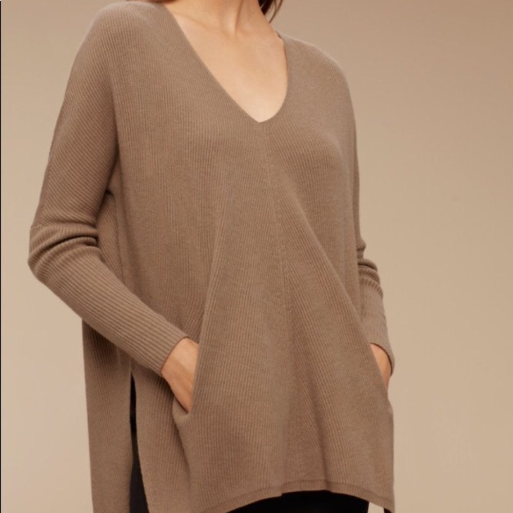 Babaton Baylor sweater♥️ New listing🌟